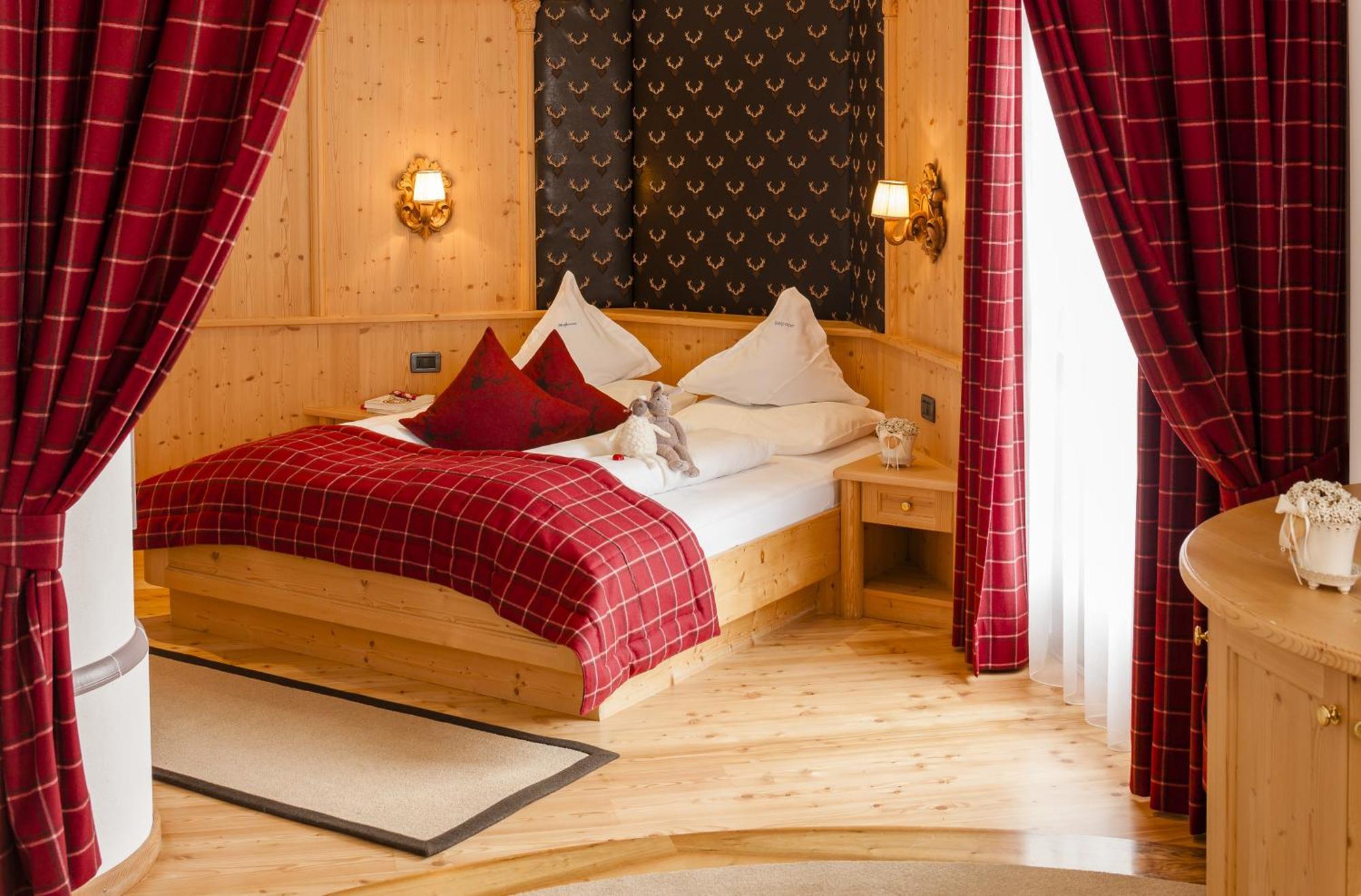 Hotel Welponer Selva di Val Gardena Room photo