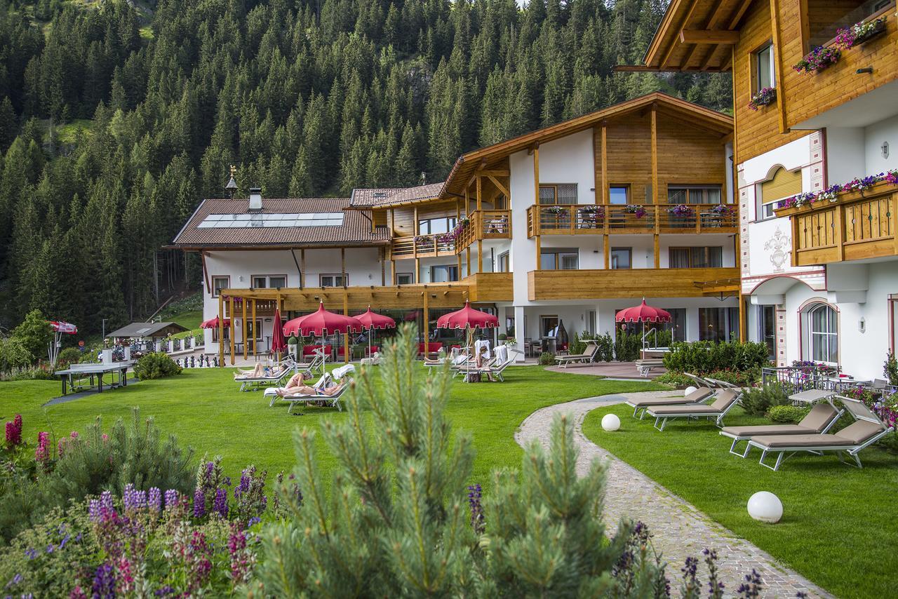 Hotel Welponer Selva di Val Gardena Exterior photo